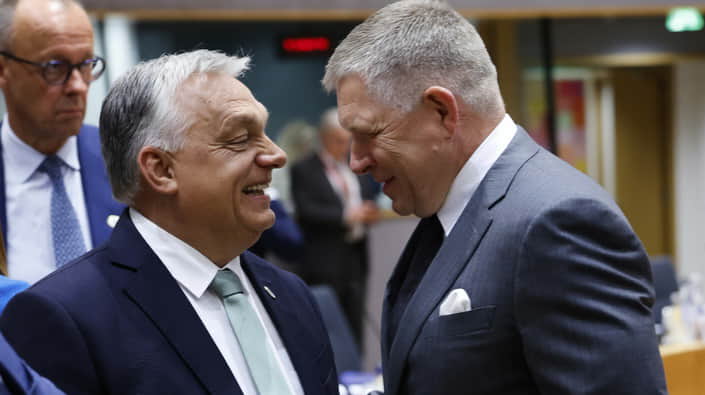 Одна з партій Словаччини подала скаргу на фіцо через нібито змову з орбаном щодо мігрантів