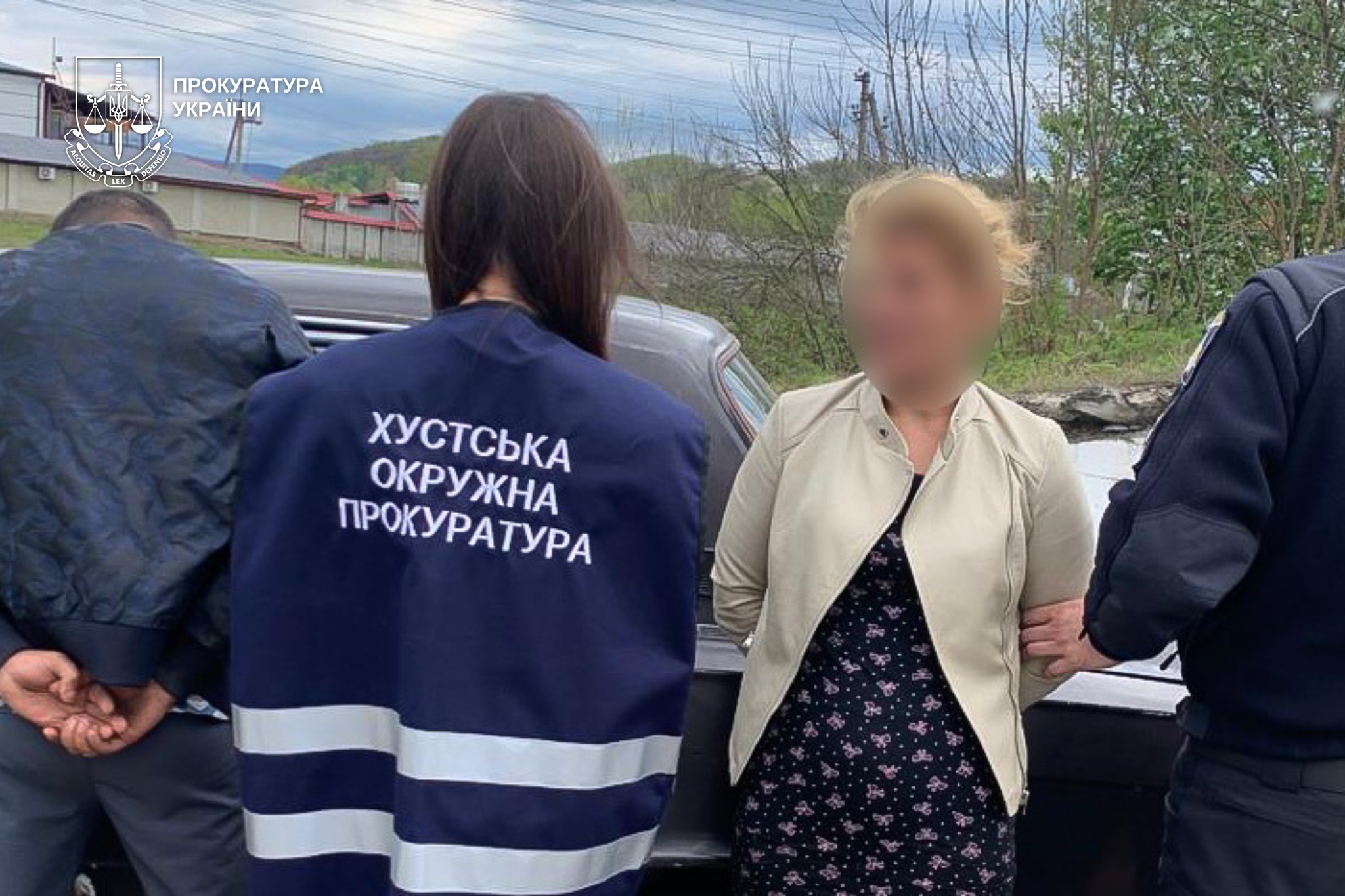 На Закарпатті судитимуть жінку, яку підозрюють у продажі власних дітей для жебракування (ФОТО)