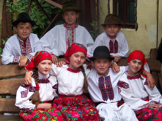 Лисичівські діти